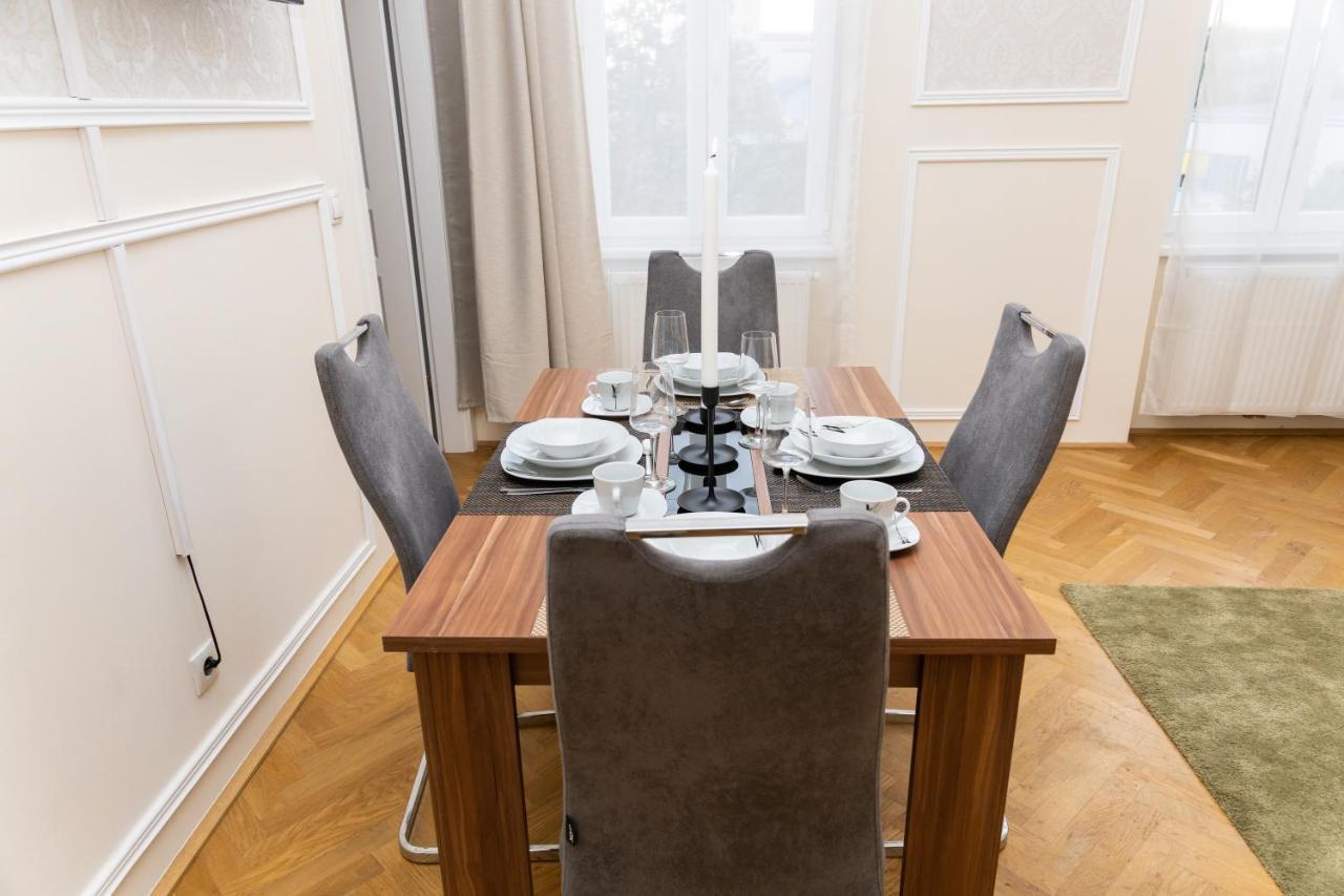Apartment Sissi Designed Apatment Near Main Train Station
